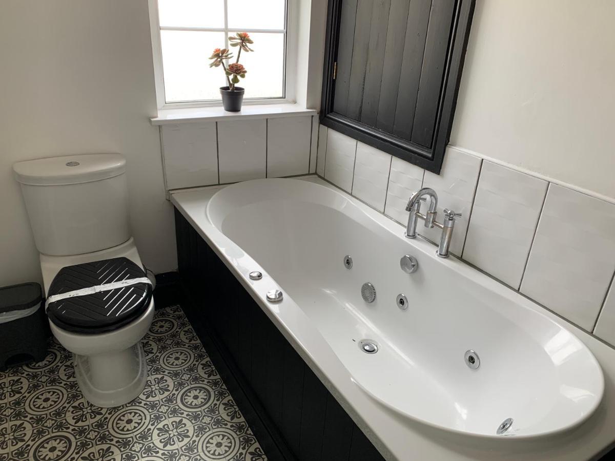 Contemporary & Chic Inner Terrace 5 Mins From Barnsley Town Centre 외부 사진